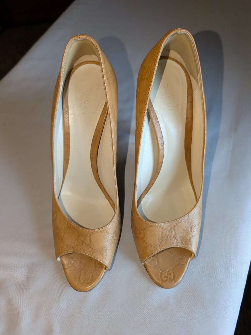 Gucci, Guccissima sz 9.5 leather peep toe high heel GUC